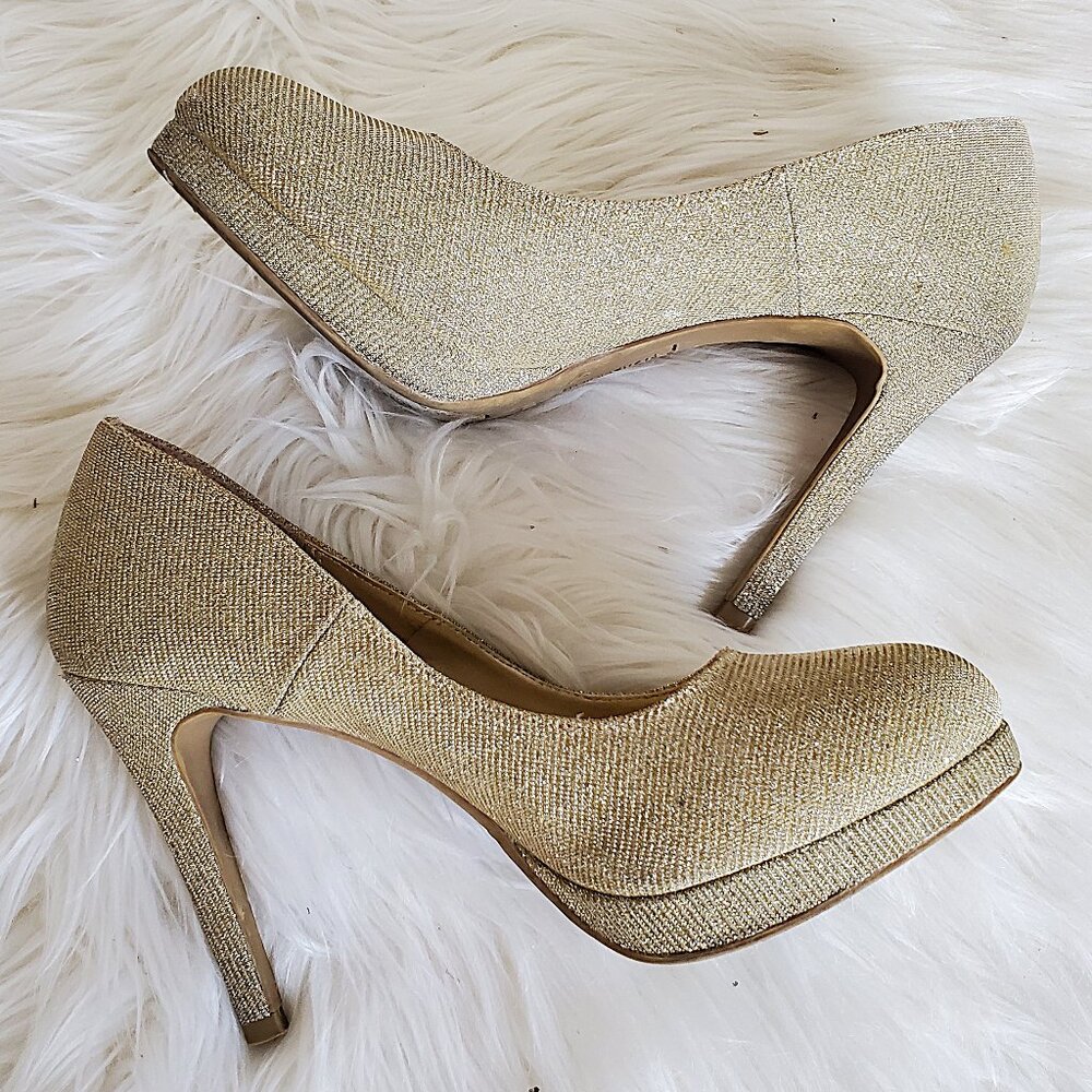 Fioni Night Gold Stardust Round Toe Platform Heels SZ 8